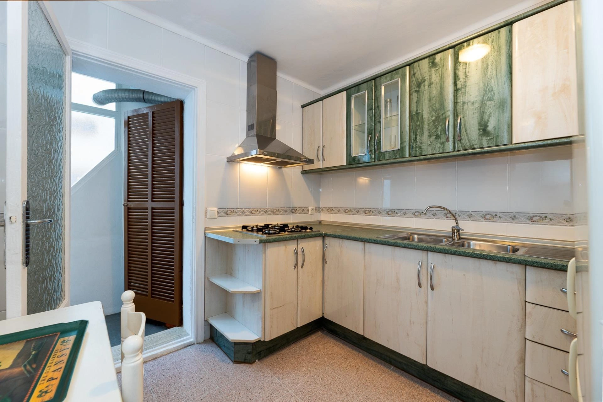 Old kitchen in Palma, general view before the renovation
